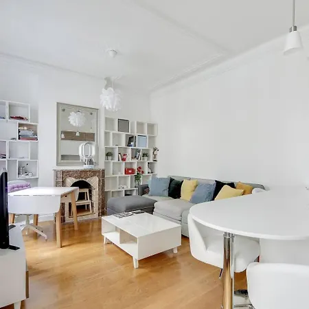 Guestready - Bel Confortable A Saint-georges Appartement Parijs