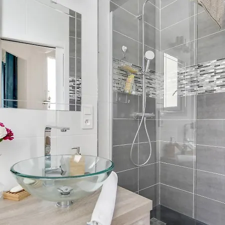 Guestready - Bel Confortable A Saint-georges Appartement Parijs